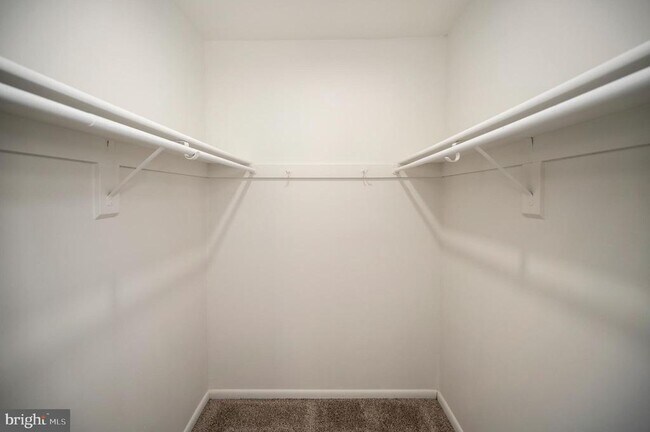 Building Photo - 3890 Mariposa Pl