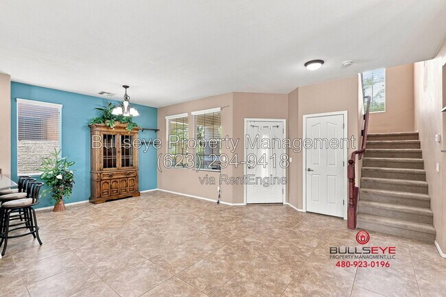 Building Photo - 3289 E Ivanhoe St