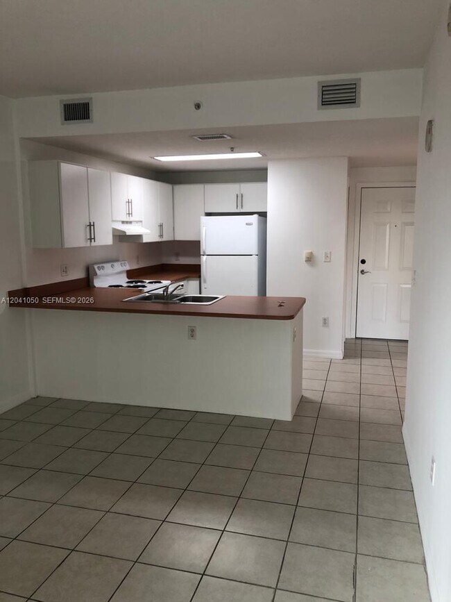 Building Photo - 3410 Coral Wy