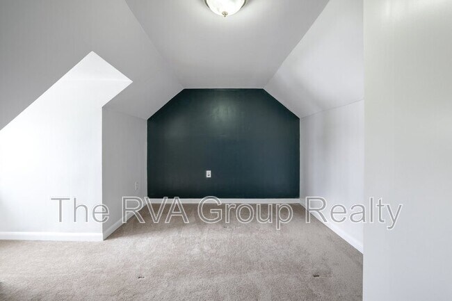Building Photo - 712 Hill Top Dr