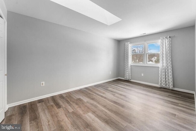 Building Photo - 8009 Frontier Dr