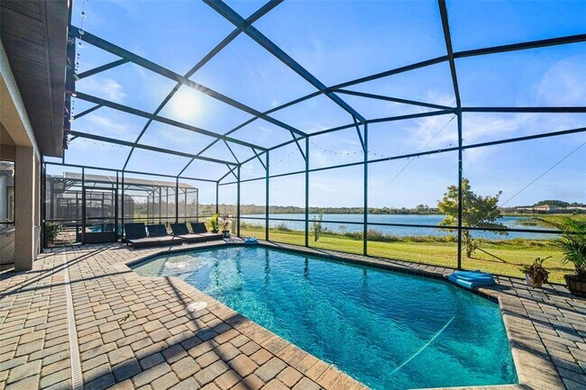 Building Photo - 199 Macaulay's Cv