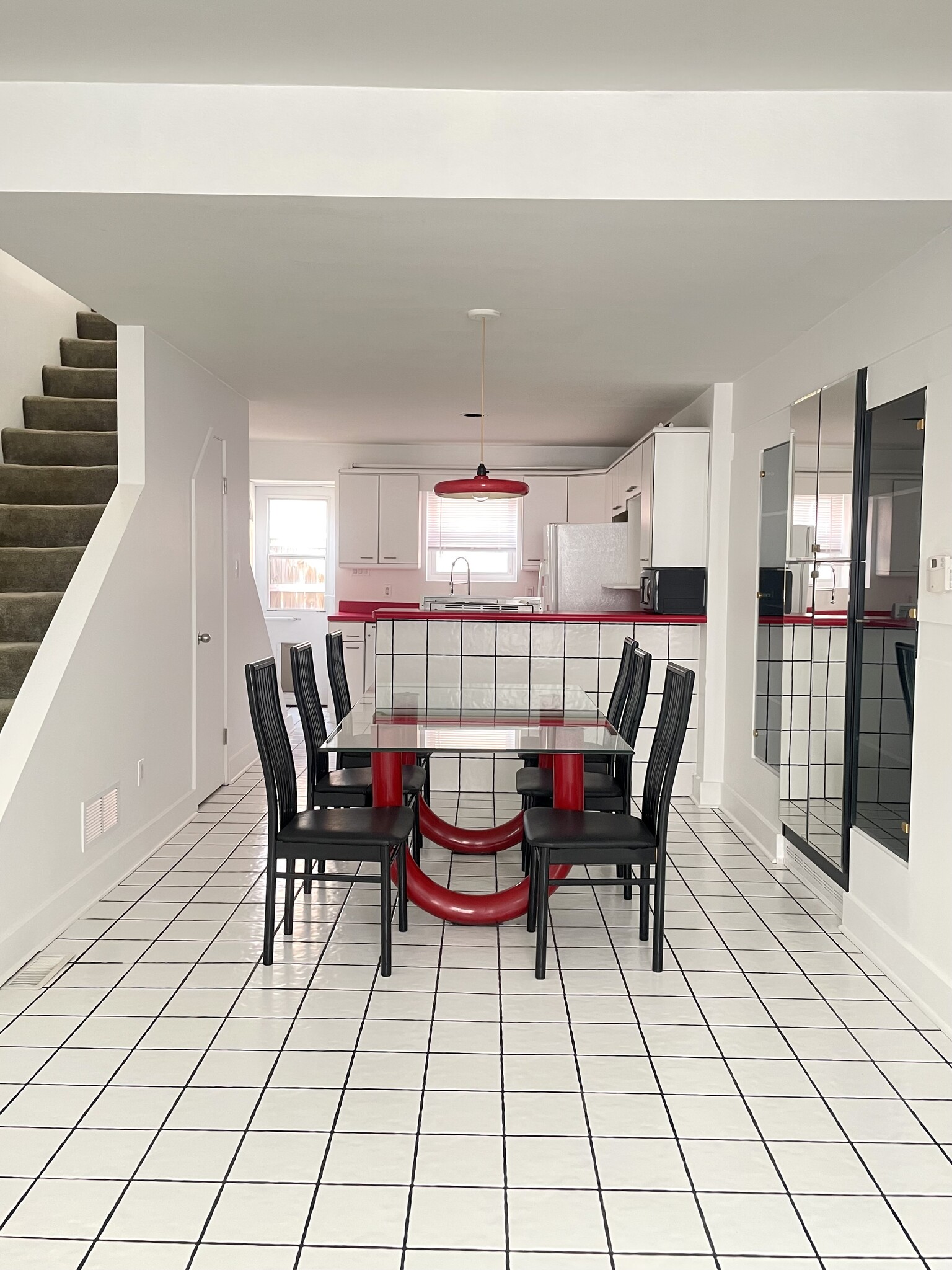 Building Photo - 118 S 26th St