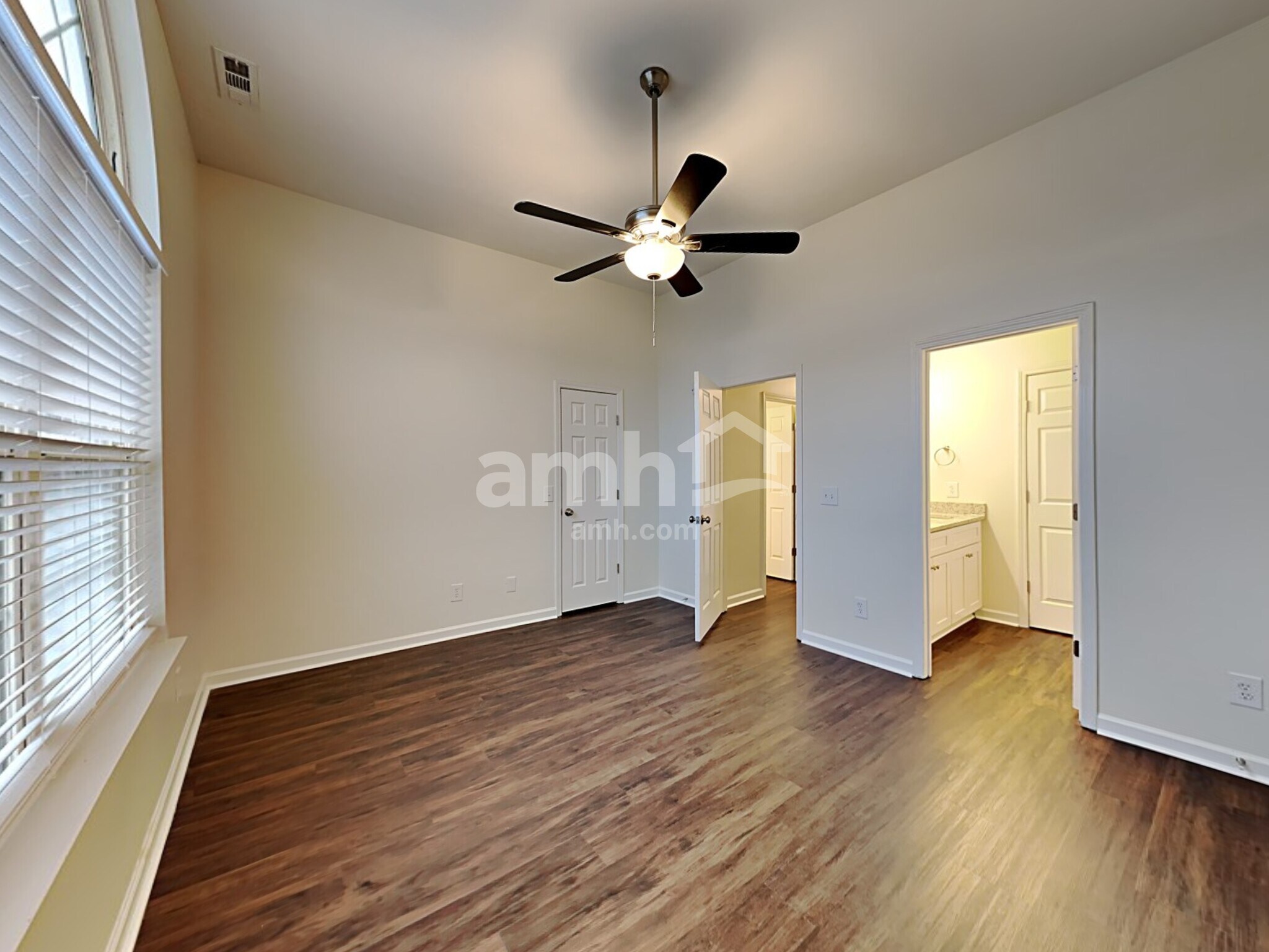 Building Photo - 1516 Chestnut Oak Dr