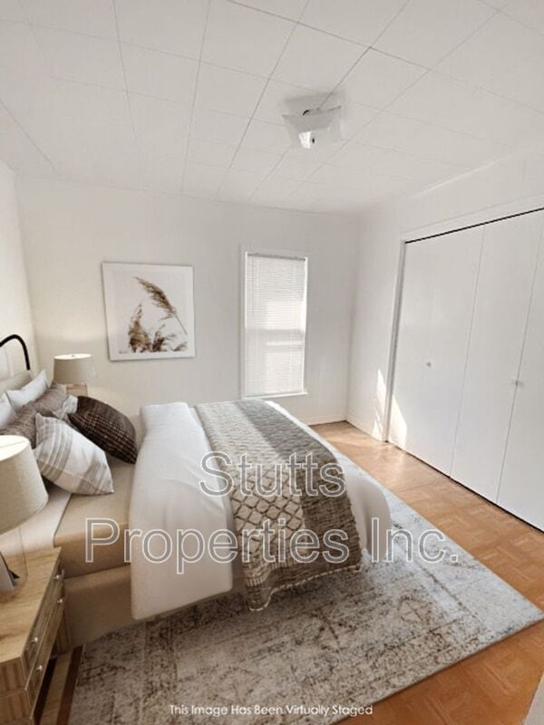 Building Photo - 116 Plum St