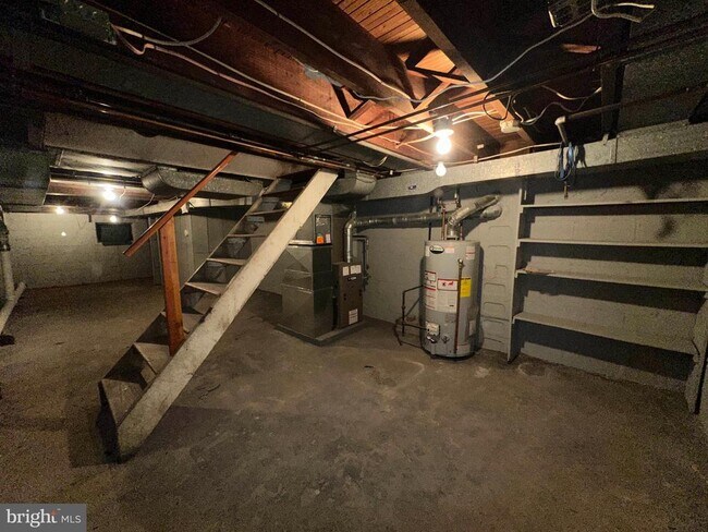 Building Photo - 42 Bismarck Ave