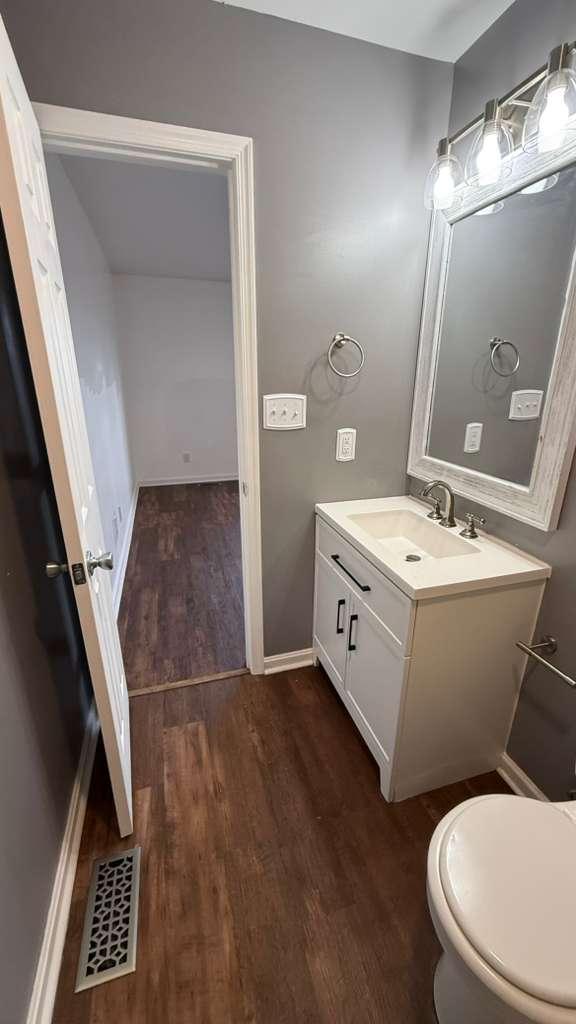 Building Photo - 1029 Aztec Dr