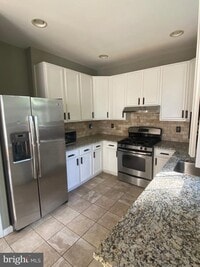 Building Photo - 21733 Tottenham Hale Ct