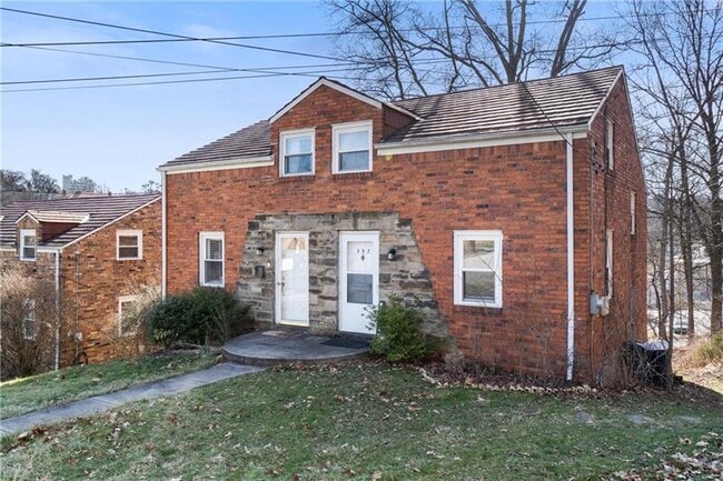 Building Photo - 494 Serpentine Dr