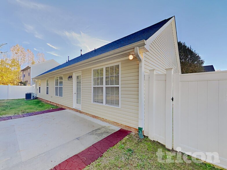 Building Photo - 5121 Benjamin Ct