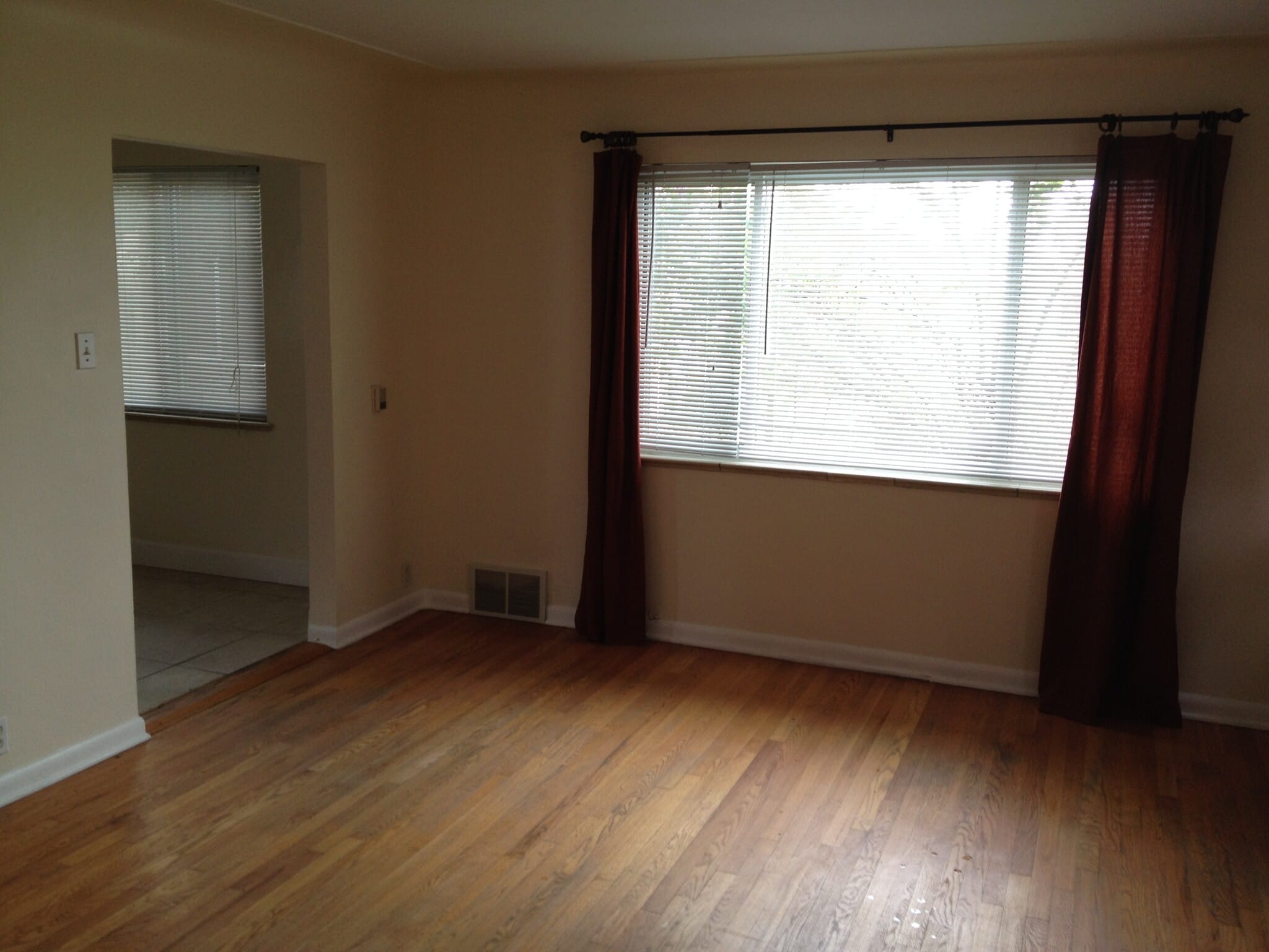 Building Photo - 1532 Tamarac St