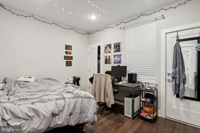 Building Photo - 818 N 16th St