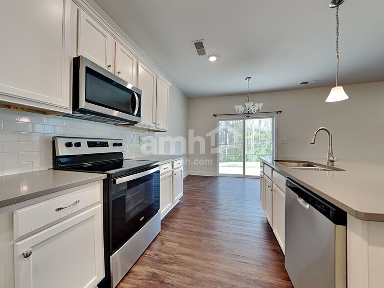 Building Photo - 7112 Garrett Ct