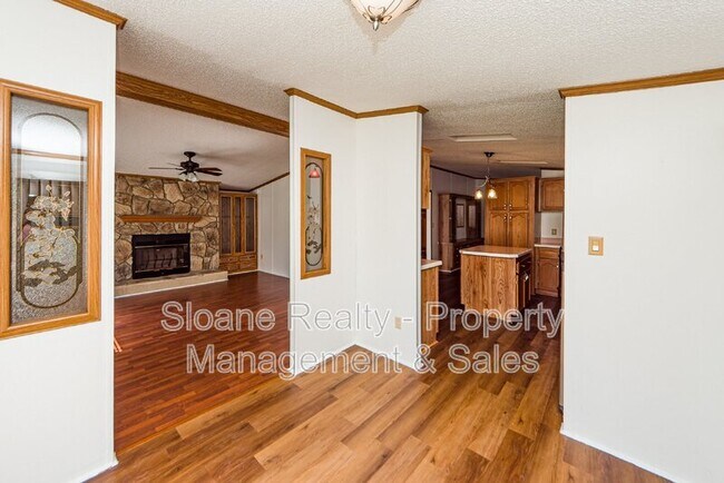 Building Photo - 3244 Thompson Heyward Dr