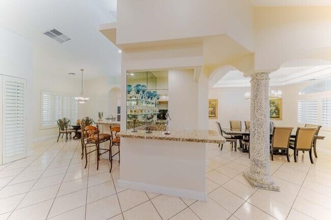 Building Photo - 31695 Avenida Del Padre