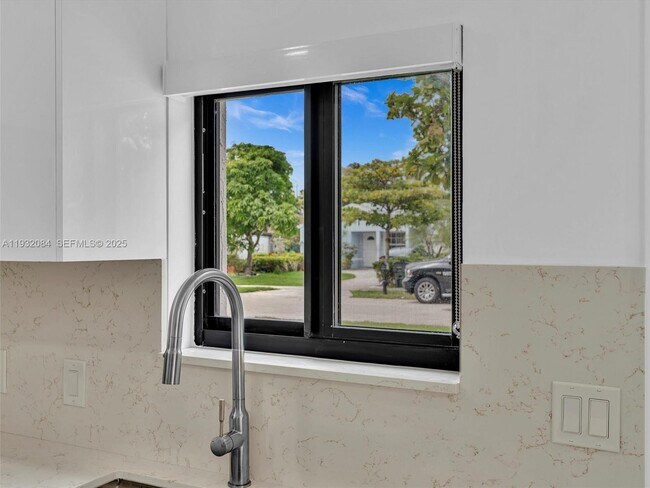 Building Photo - 107 Central Ave