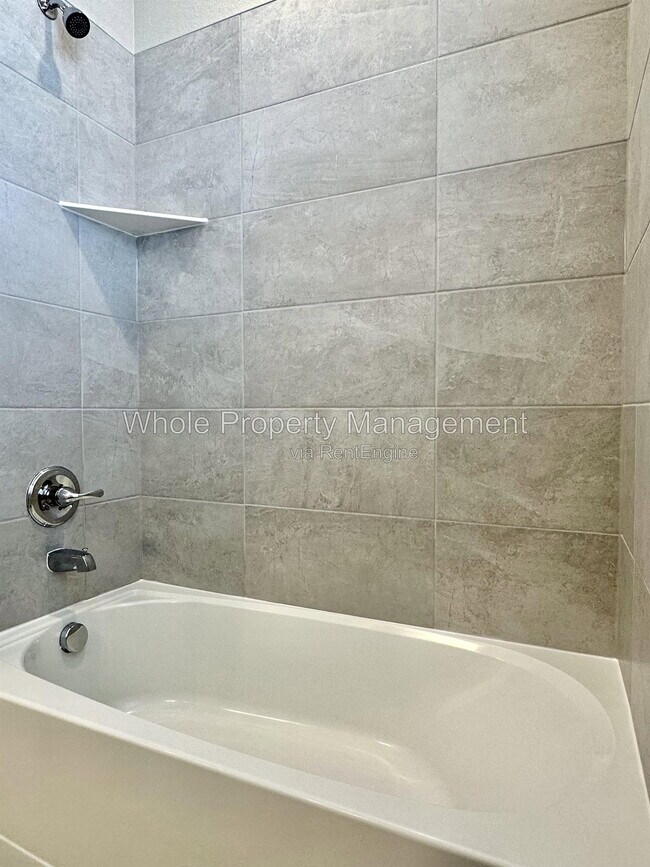 Building Photo - 1580 W 68th Ave