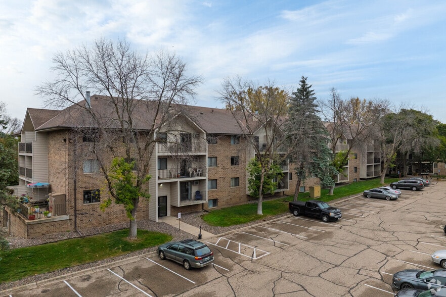 Building Photo - Brier Creek Apartments