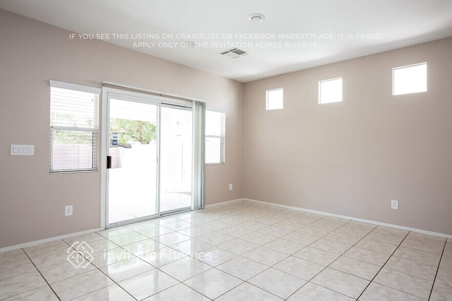 Building Photo - 1417 Lazy Hill Ranch Way