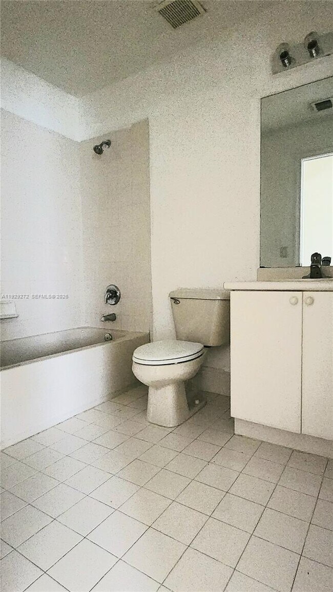 Building Photo - 2715 SE 15th Pl