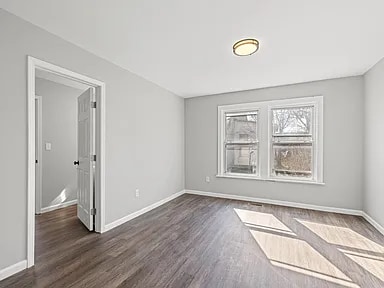 Building Photo - 851 Lylesville St