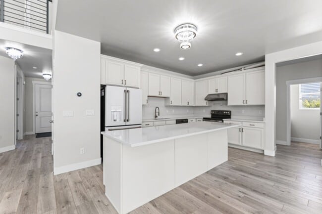 Building Photo - 2877 S Greenhead Dr