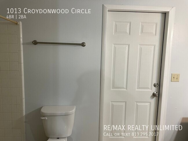 Building Photo - 1013 Croydonwood Cir