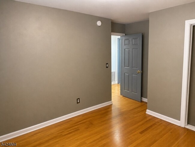 Building Photo - 1411 Hussa St