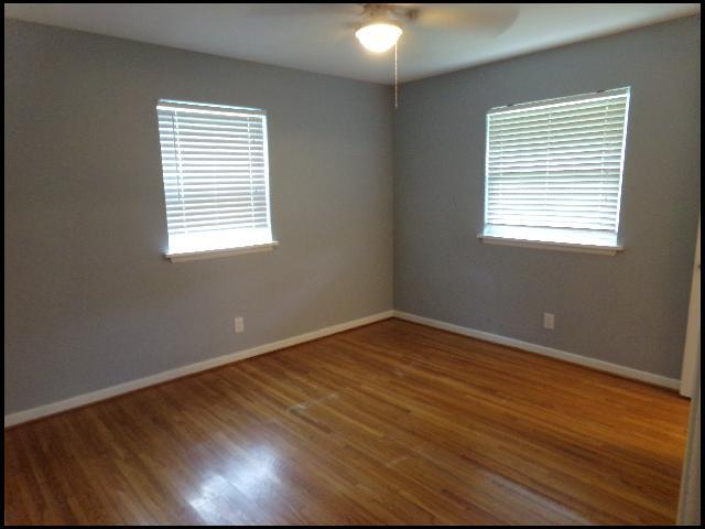 Building Photo - 51 Meadowbrook Dr