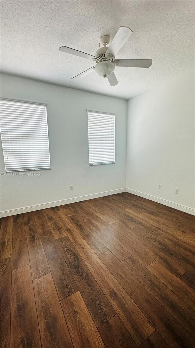 Building Photo - 5217 SW 78th Terrace