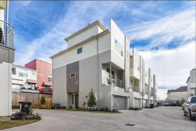 Building Photo - 320 Eado Park Cir