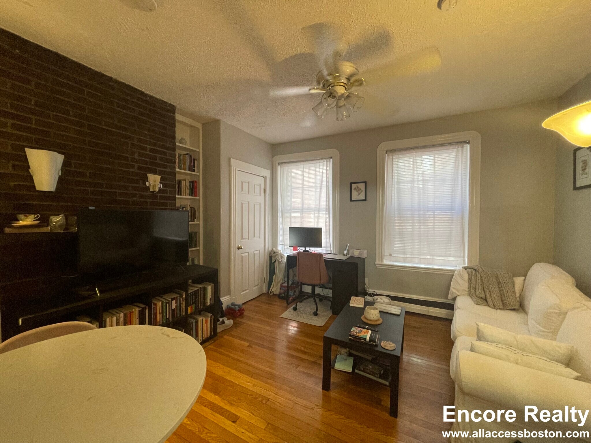 Building Photo - 41 Anderson St