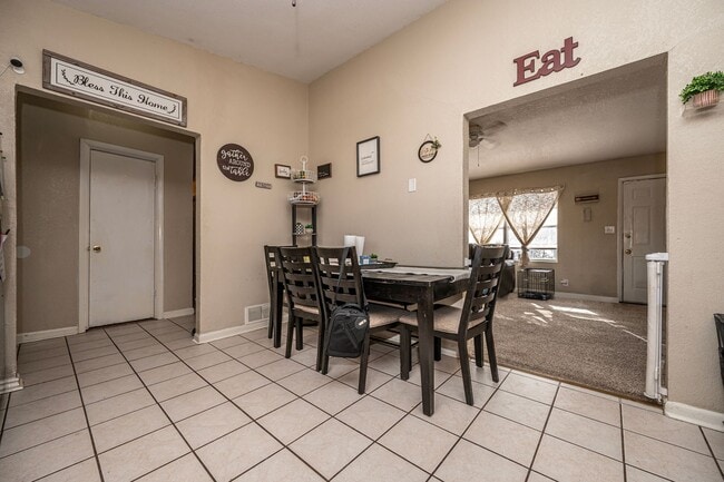 Building Photo - 4 Bedroom Rental Available February 15th!