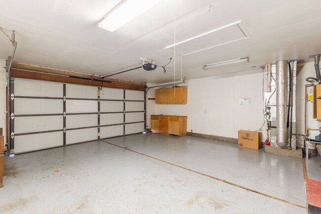 Building Photo - Heart of Eagle 4 Bed 2 Bath Home