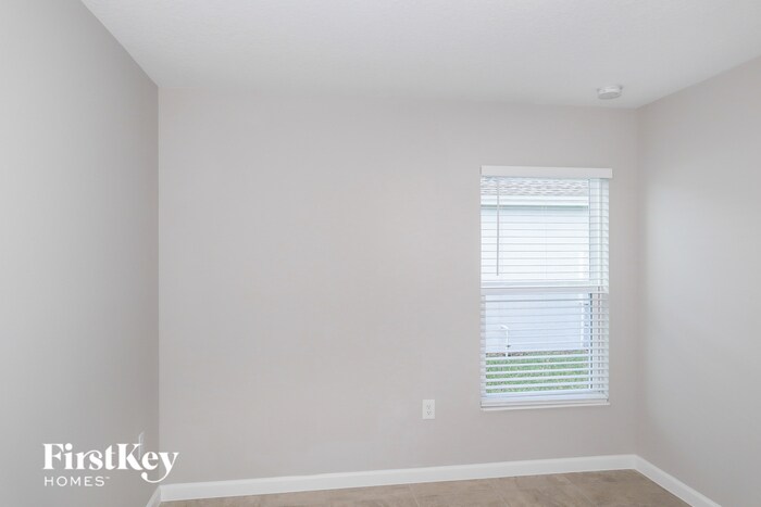 Building Photo - 329 S Haven Ct