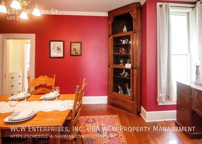 Building Photo - 131 SW Clay St