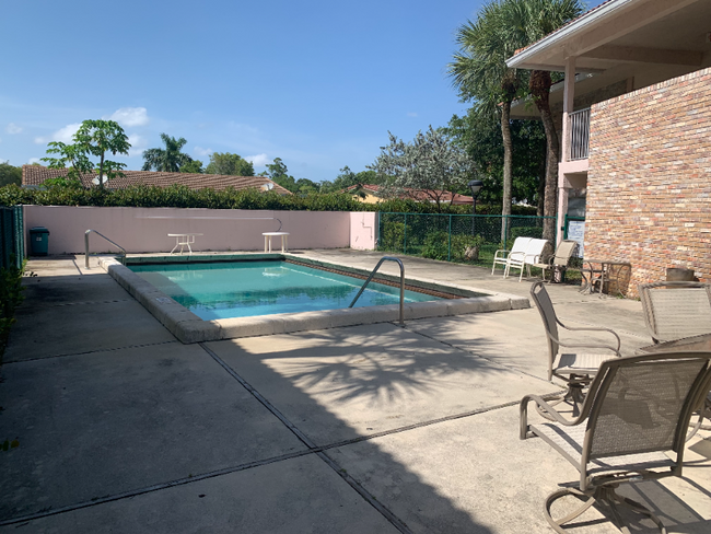 Building Photo - 8431 Royal Palm Blvd