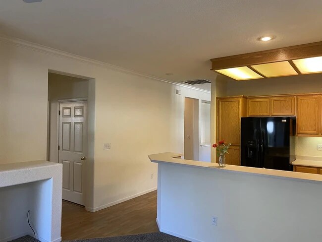 Building Photo - 3370 Spring Garden Dr