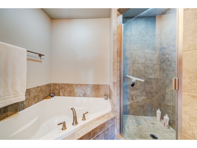 Building Photo - 718 S 1840 W