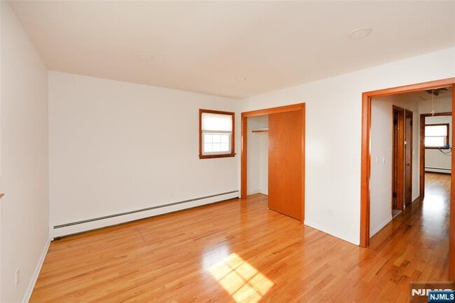 Building Photo - 11 Gregory Ct