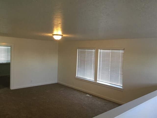 Building Photo - 6507 S Warwickshire Ave