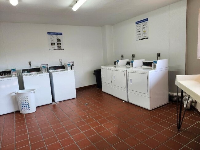 Building Photo - 8520 SW 133rd Avenue Rd