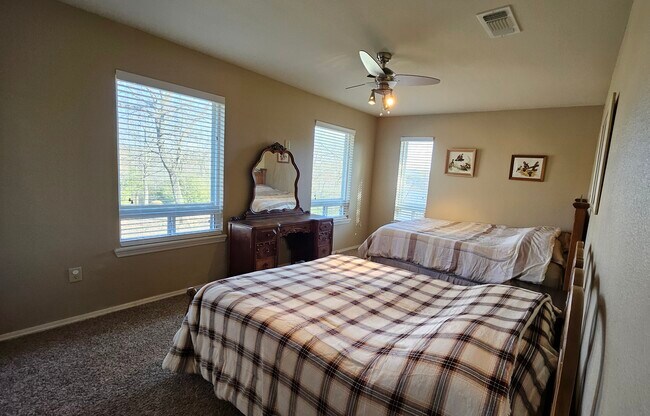 Building Photo - 8565 Lorene St