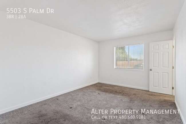 Building Photo - 5503 S Palm Dr
