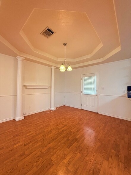 Building Photo - 1659 Champion Cir