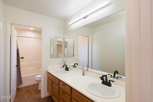 Building Photo - 778 Entrada Dr