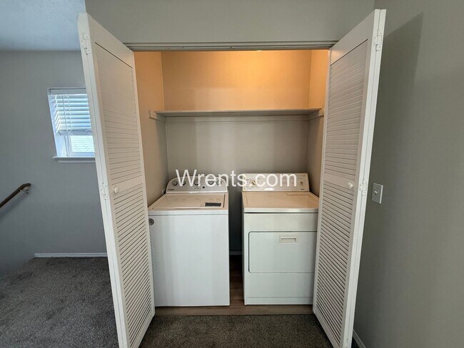 Building Photo - 1008-1010 E. Ermina