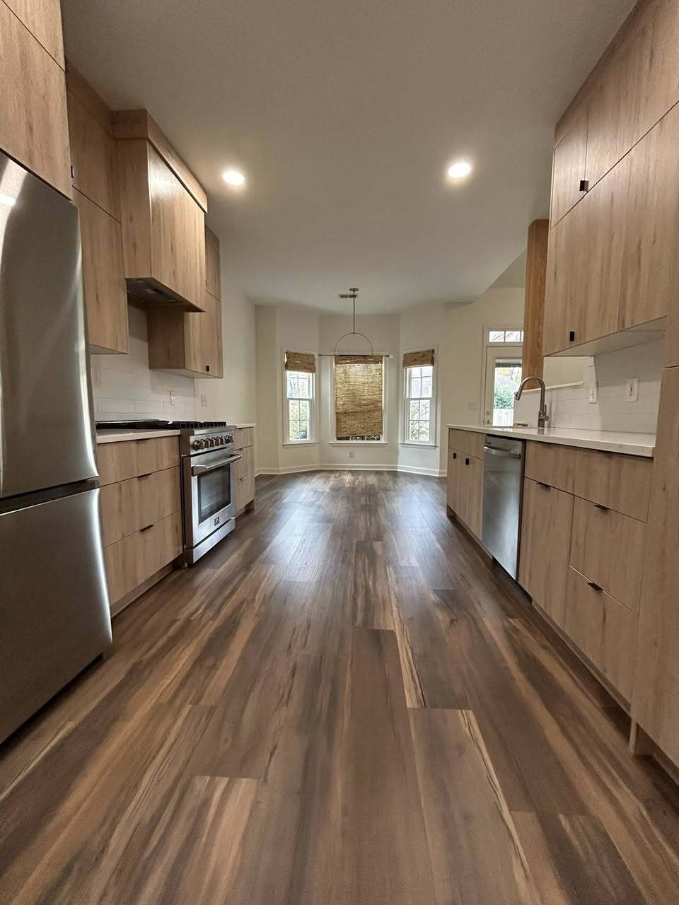 Dining Nook - 515 Bally Claire Ln