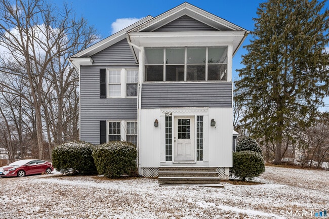 Building Photo - 254 Davis St