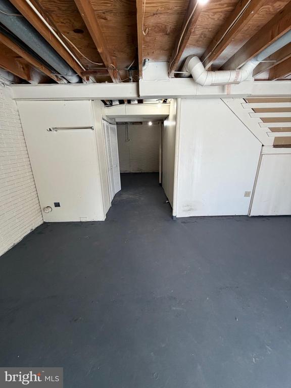 Building Photo - 1243 Peggy Dr